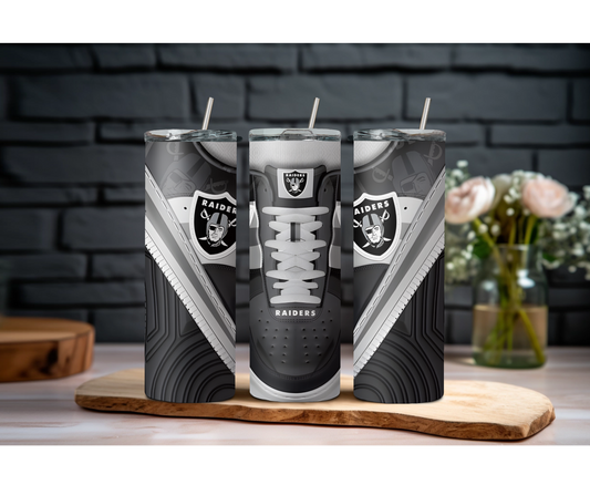 Raiders Cleat